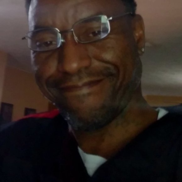 Hello to all,I'm Tyrone Smith,single,funny,love meeting new people - Picture 3 of 16